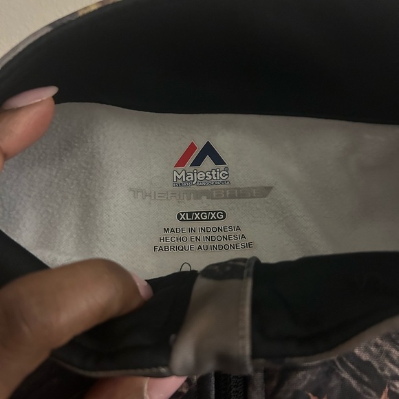 NFL majesty camo XL - Picture 5 of 5